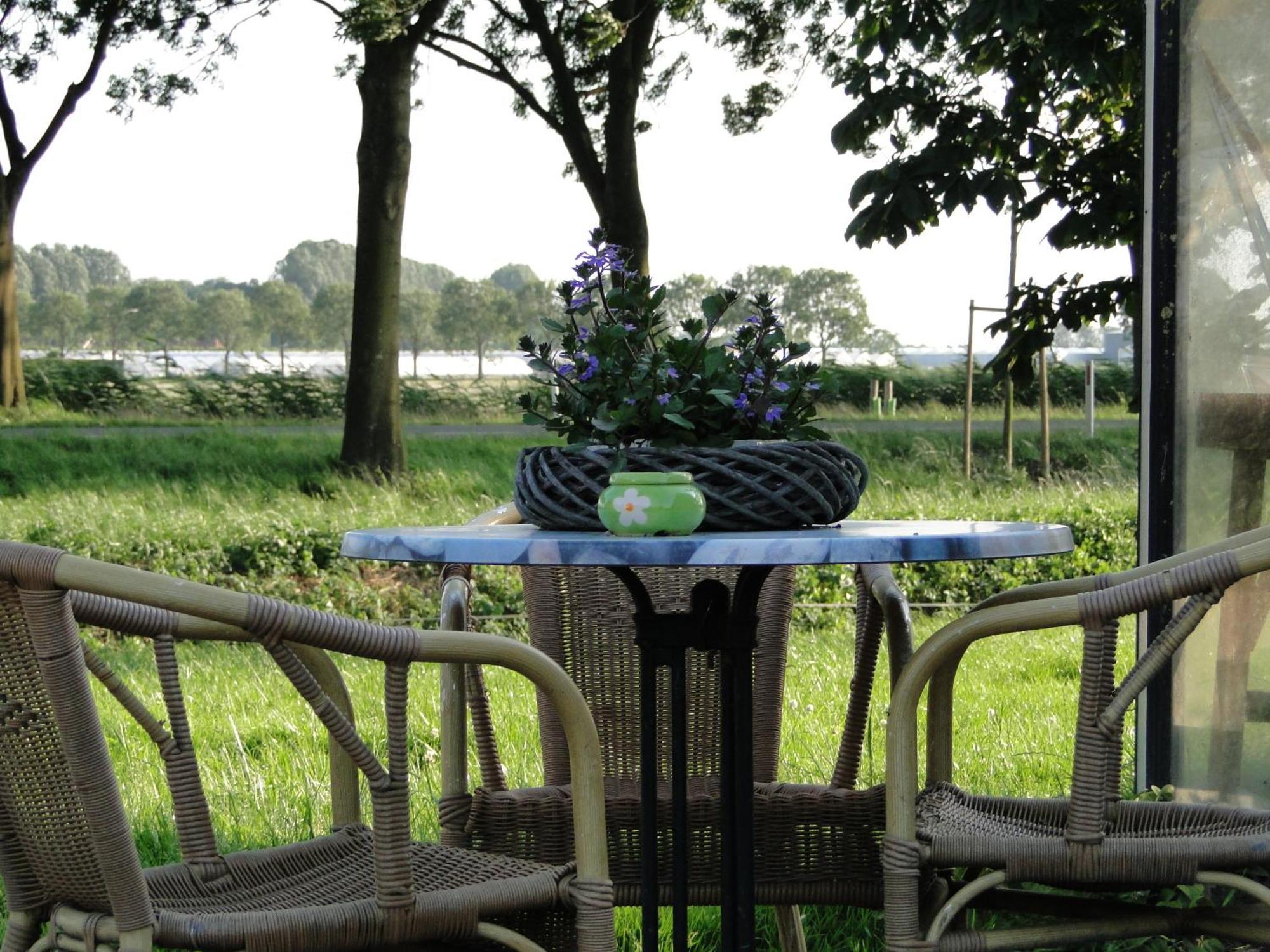 Bed and Breakfast Boerderij De Spijken Ammerzoden Esterno foto
